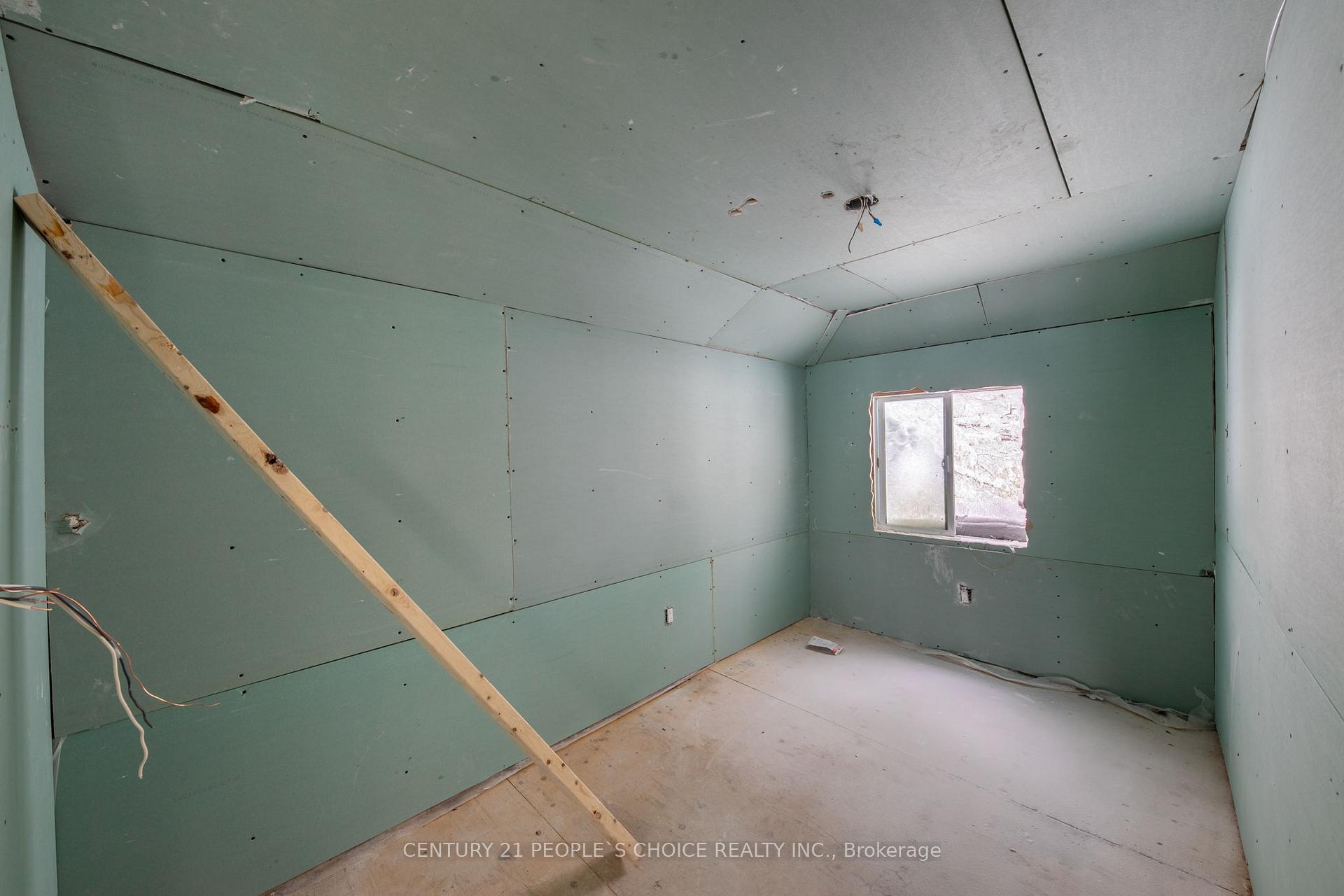 Photo 10 of 250 Kingfisher Avenue, Tay, Port McNicoll — HOMEH