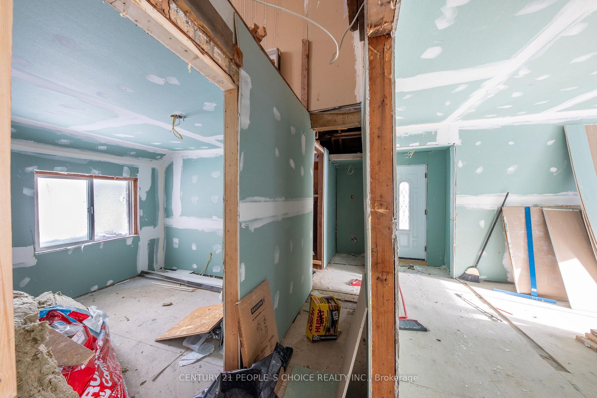Photo 11 of 250 Kingfisher Avenue, Tay, Port McNicoll — HOMEH