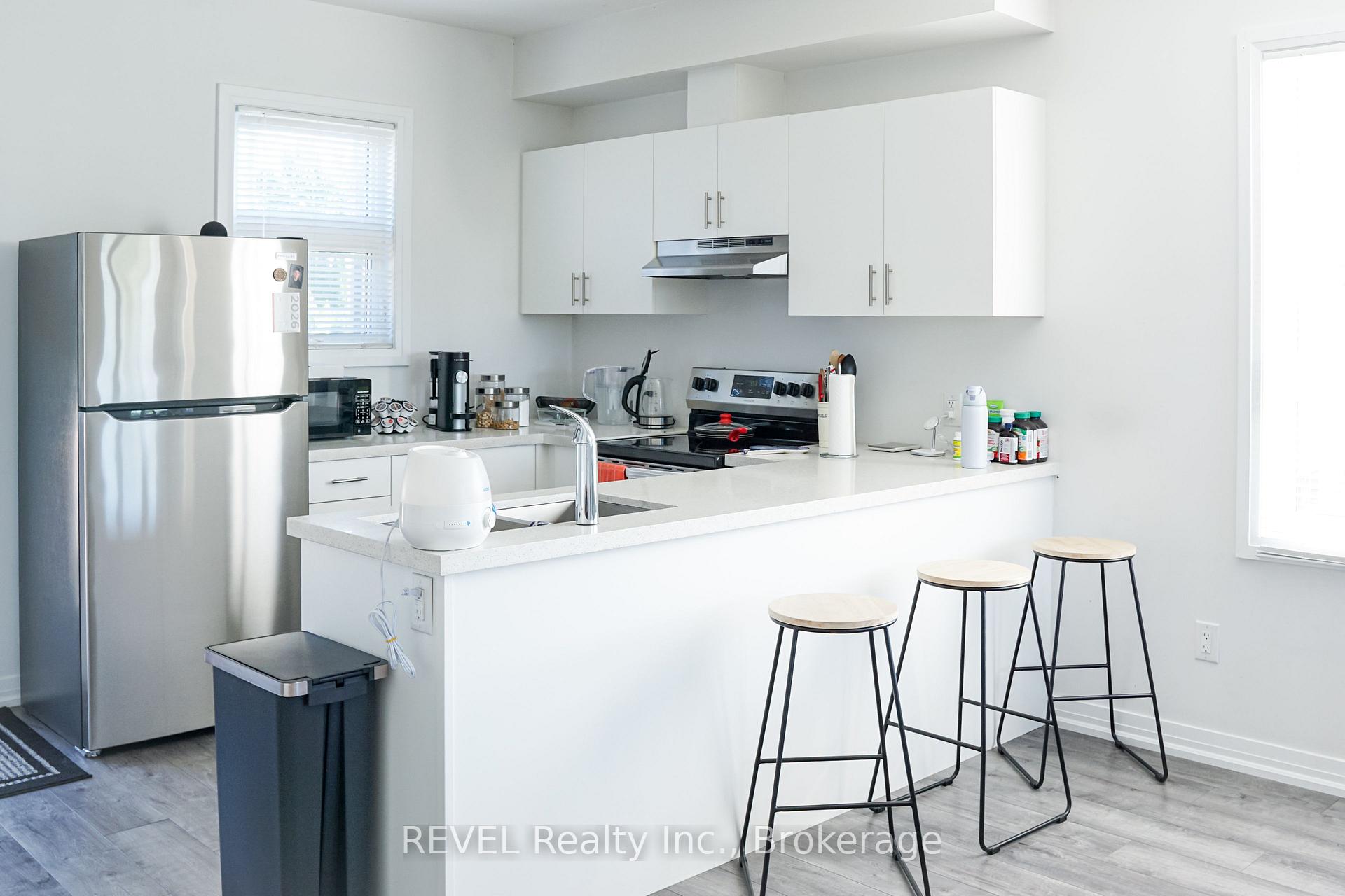 Photo 5 of Unit 111, 6705 Cropp Street, Niagara Falls, Morrison — HOMEH