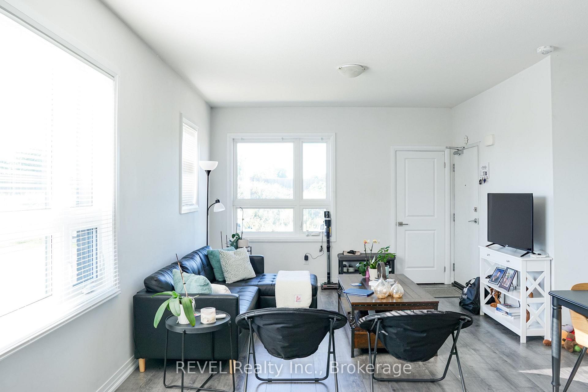 Photo 8 of Unit 111, 6705 Cropp Street, Niagara Falls, Morrison — HOMEH