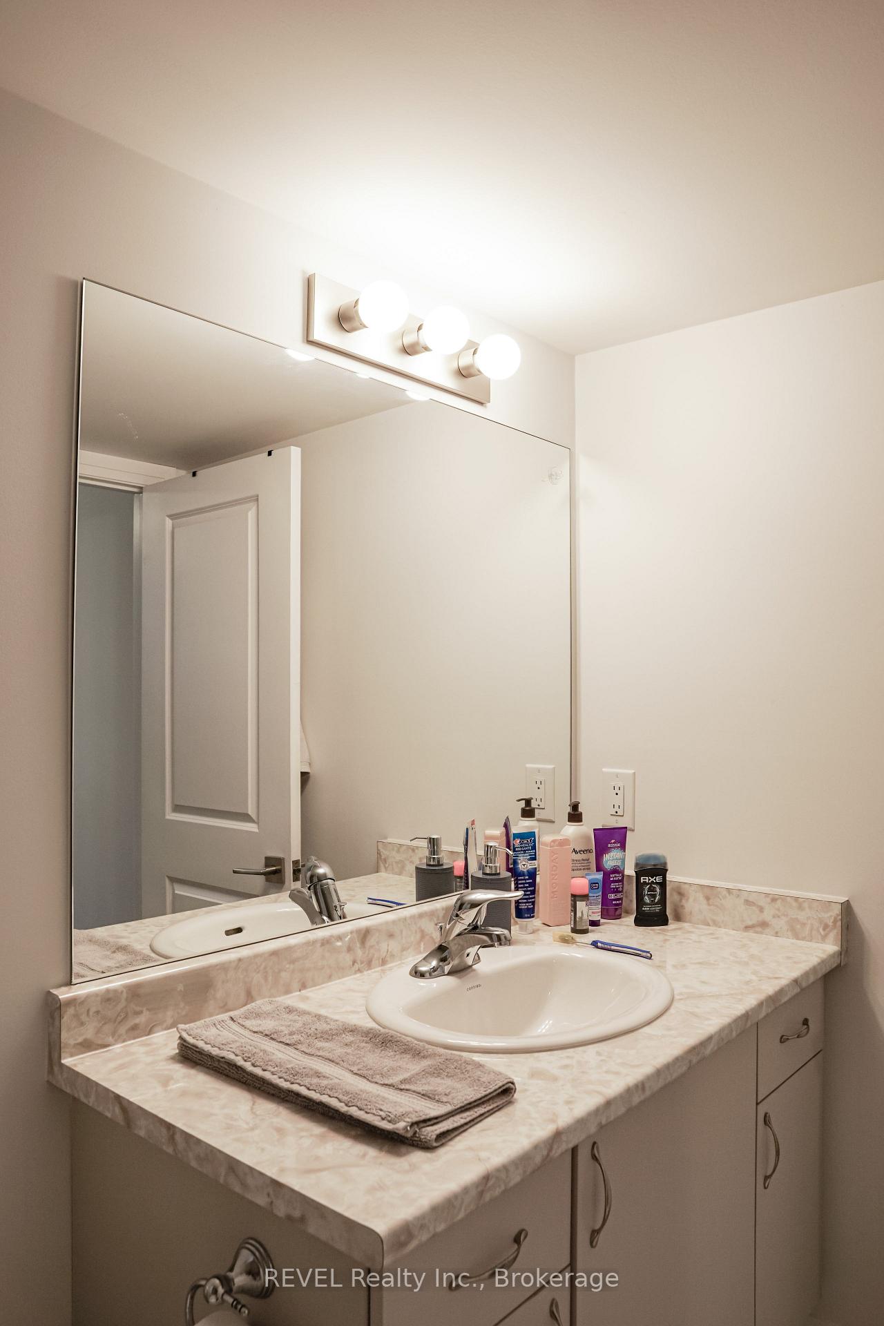 Photo 17 of Unit 111, 6705 Cropp Street, Niagara Falls, Morrison — HOMEH