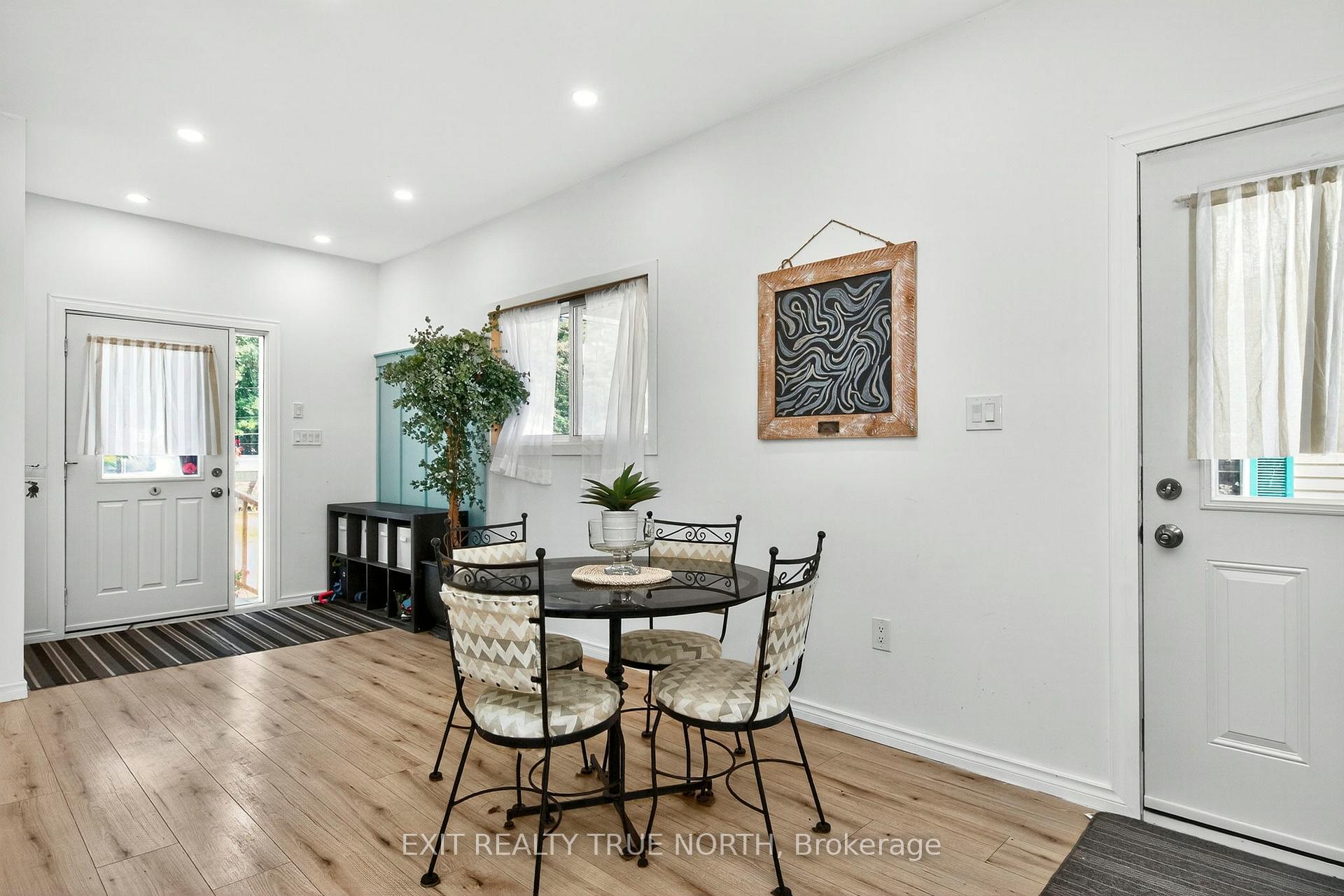 Photo 5 of 19 Vics Road, Midland — HOMEH