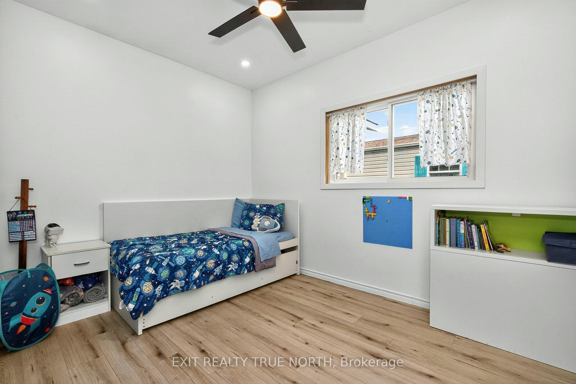 Photo 12 of 19 Vics Road, Midland — HOMEH