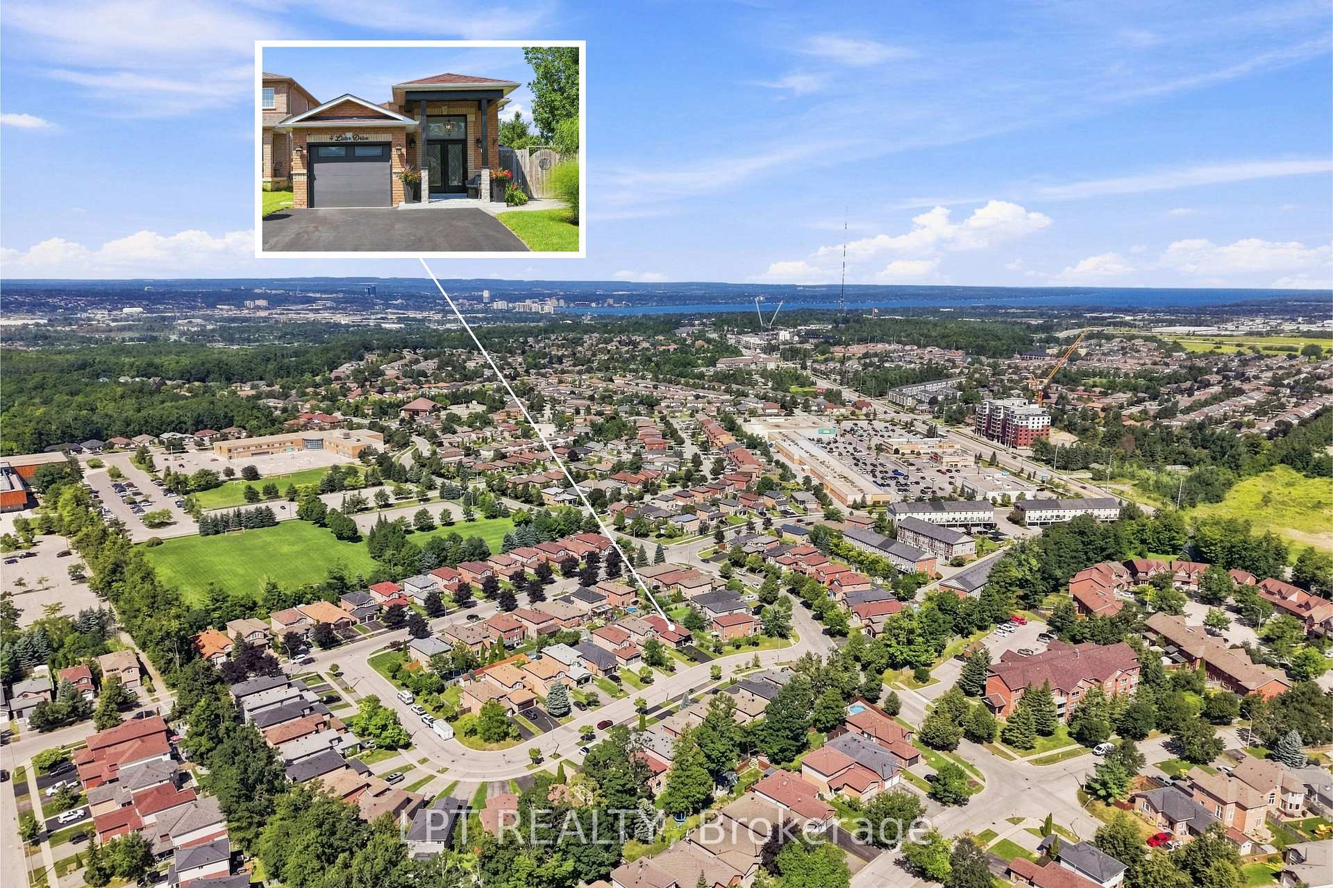 Photo 3 of 4 Lister Drive, Barrie, Holly — HOMEH