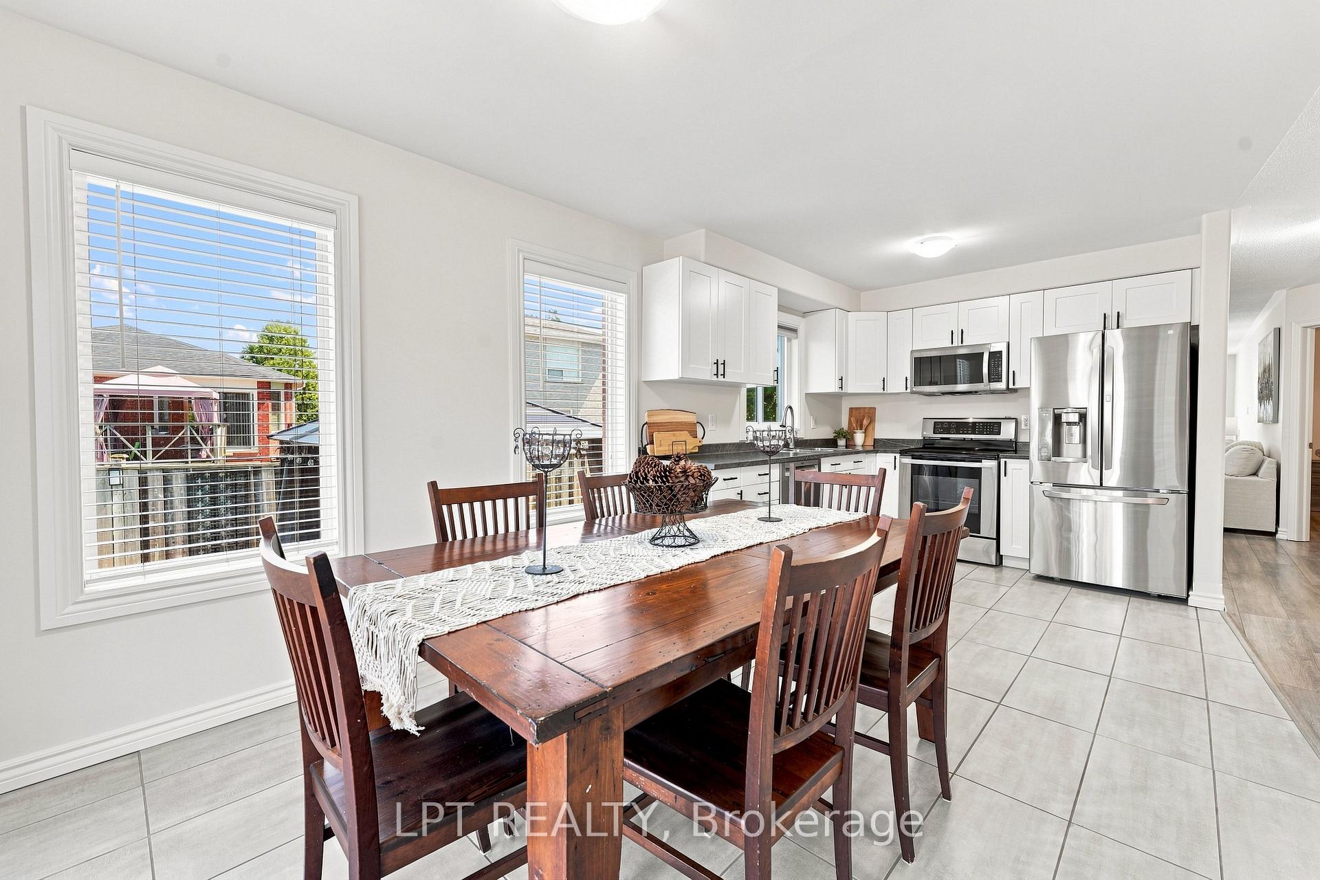 Photo 8 of 4 Lister Drive, Barrie, Holly — HOMEH