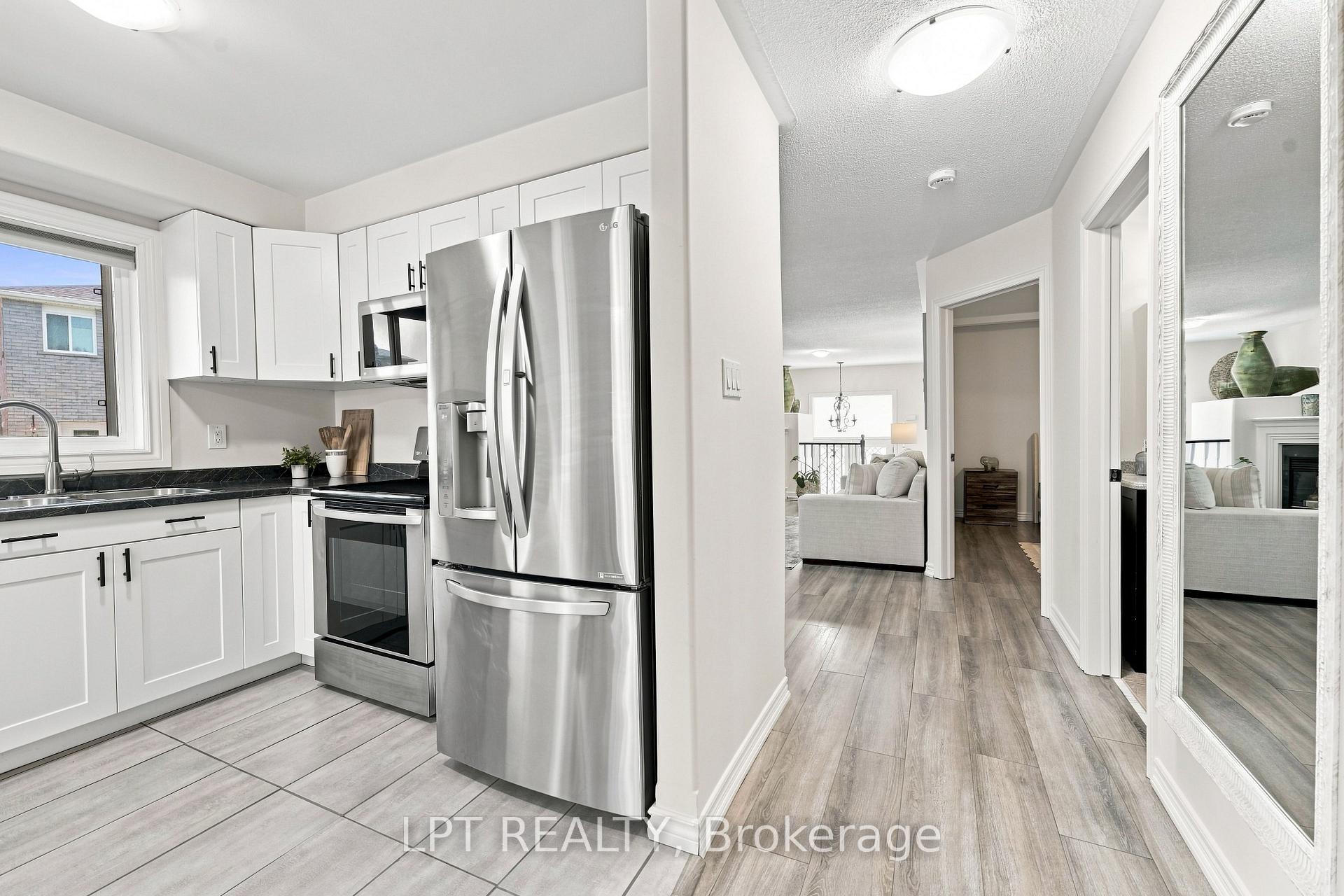 Photo 12 of 4 Lister Drive, Barrie, Holly — HOMEH