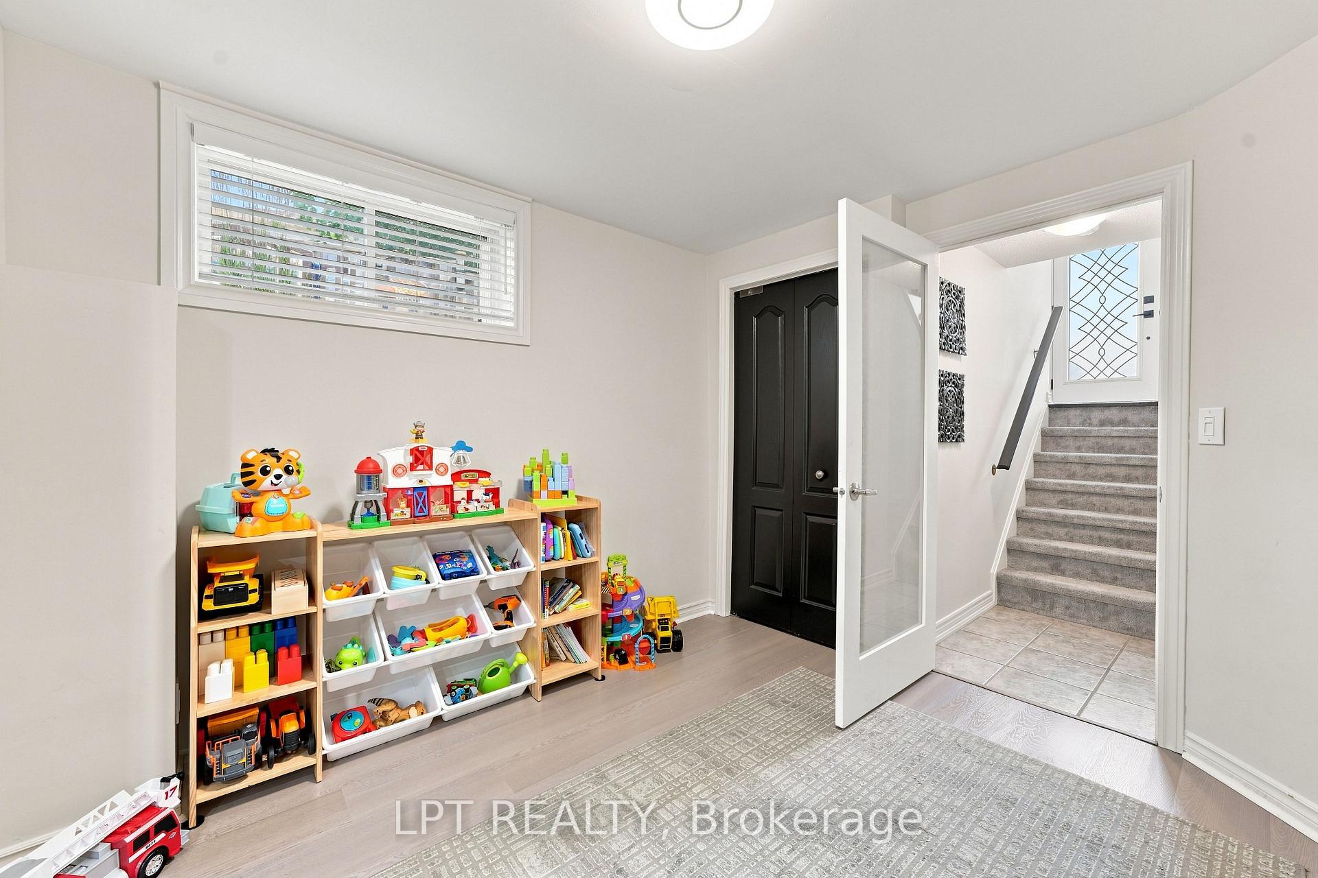 Photo 20 of 4 Lister Drive, Barrie, Holly — HOMEH