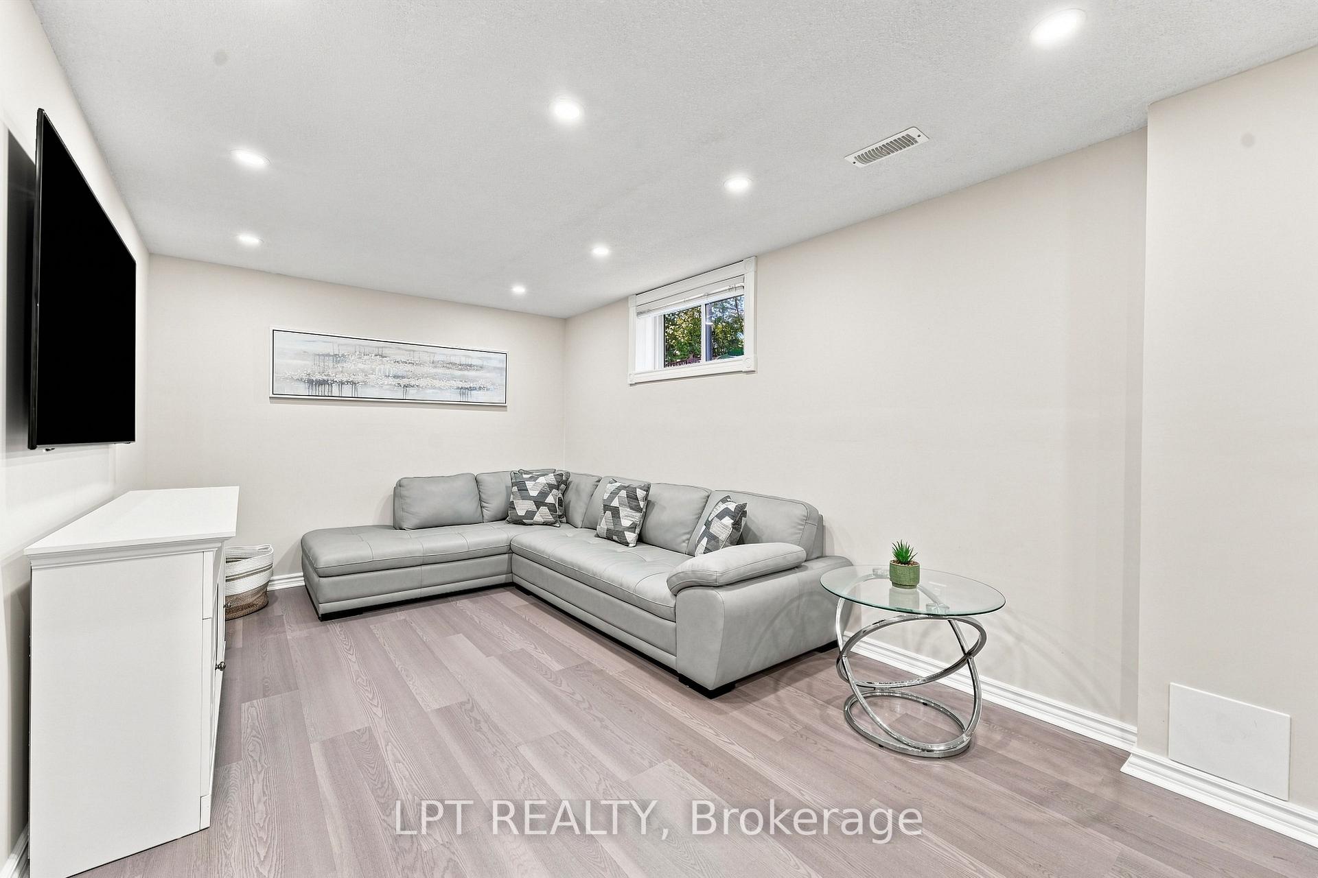 Photo 25 of 4 Lister Drive, Barrie, Holly — HOMEH