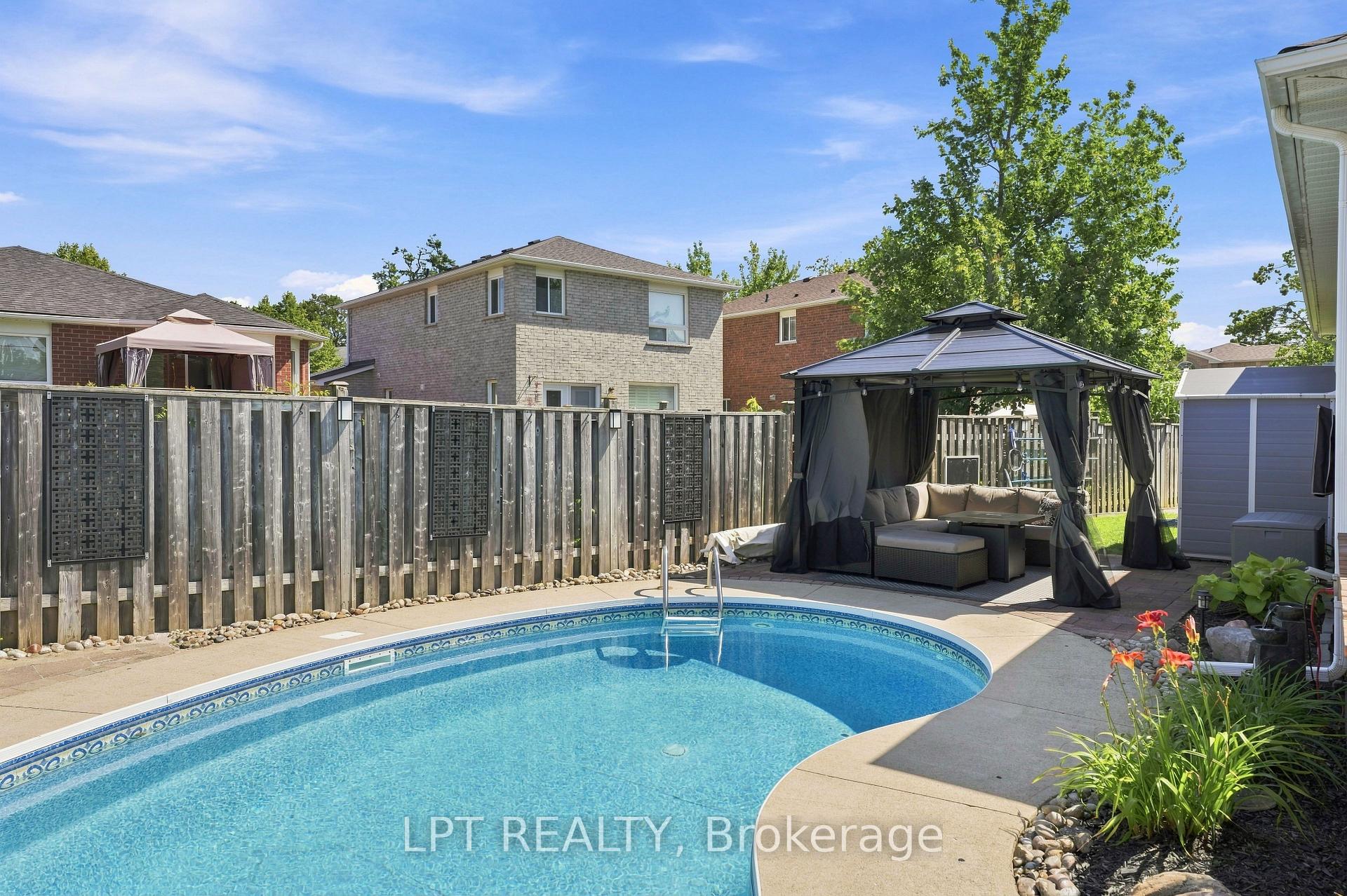 Photo 37 of 4 Lister Drive, Barrie, Holly — HOMEH