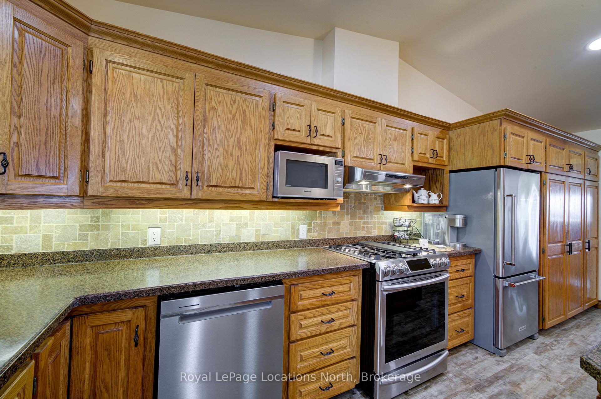 Photo 17 of 2225 Tiny Beaches Road S, Tiny, Rural Tiny — HOMEH