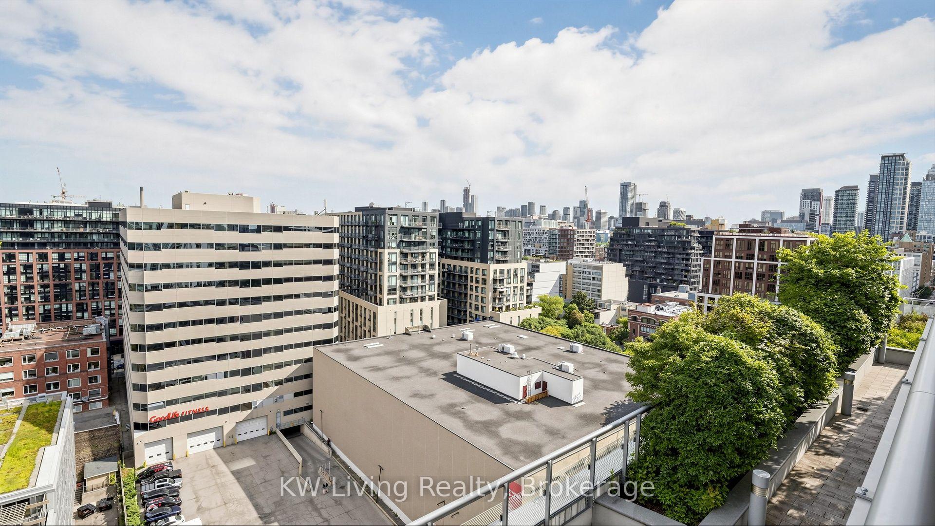 Photo 6 of Unit 3, Adelaide 525 Street, Toronto, Waterfront Communities — HOMEH