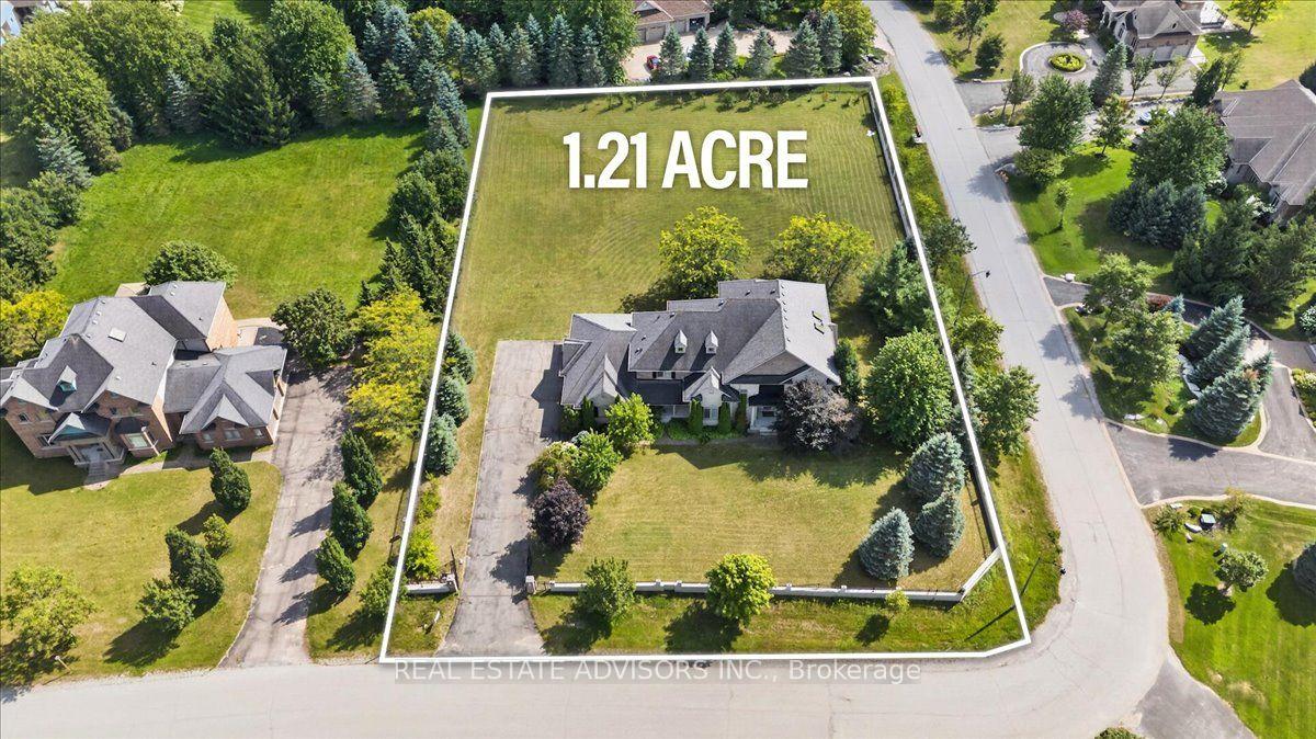 Photo 2 of 43 Grayfield Drive, Whitchurch-Stouffville, Ballantrae — HOMEH