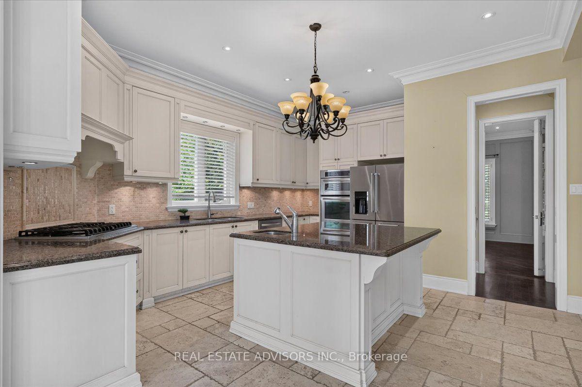 Photo 8 of 43 Grayfield Drive, Whitchurch-Stouffville, Ballantrae — HOMEH