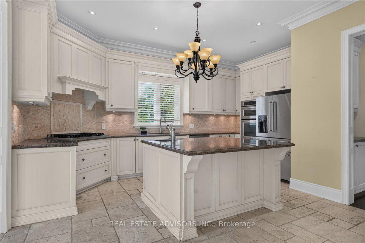 Photo 9 of 43 Grayfield Drive, Whitchurch-Stouffville, Ballantrae — HOMEH