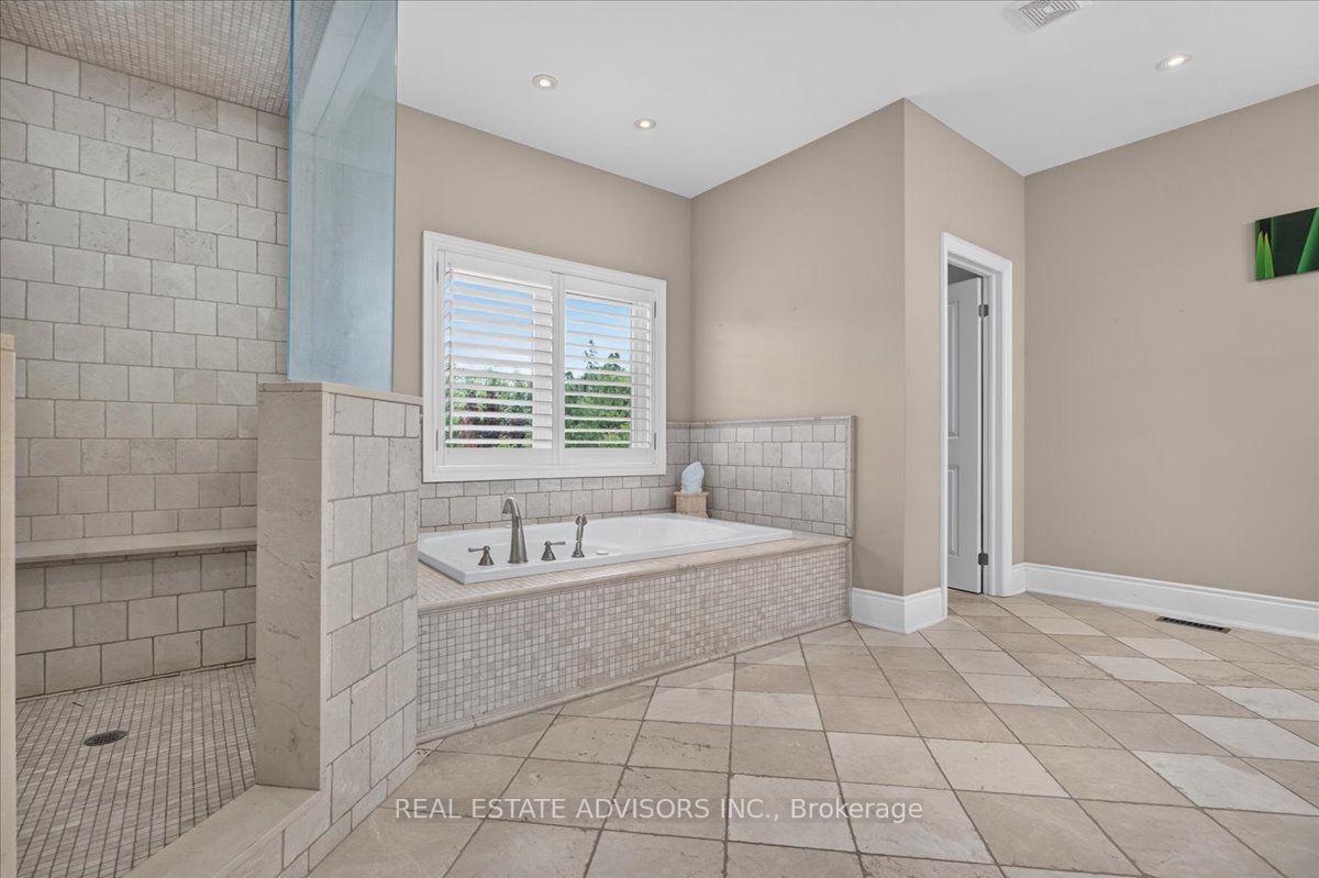 Photo 30 of 43 Grayfield Drive, Whitchurch-Stouffville, Ballantrae — HOMEH