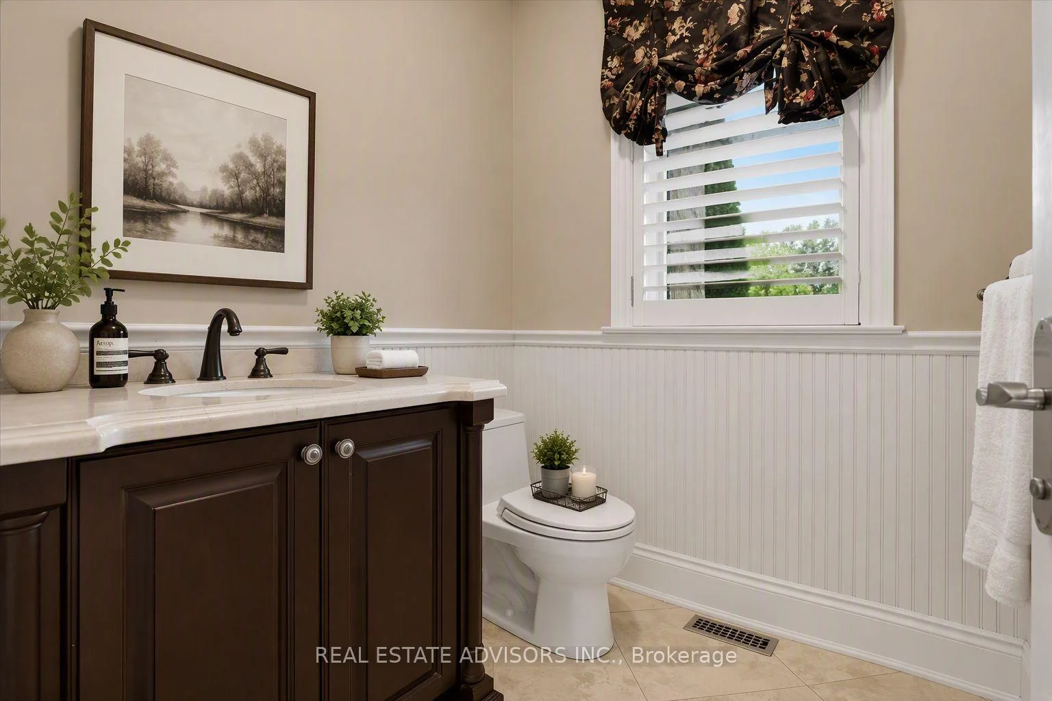 Photo 21 of 43 Grayfield Drive, Whitchurch-Stouffville, Ballantrae — HOMEH