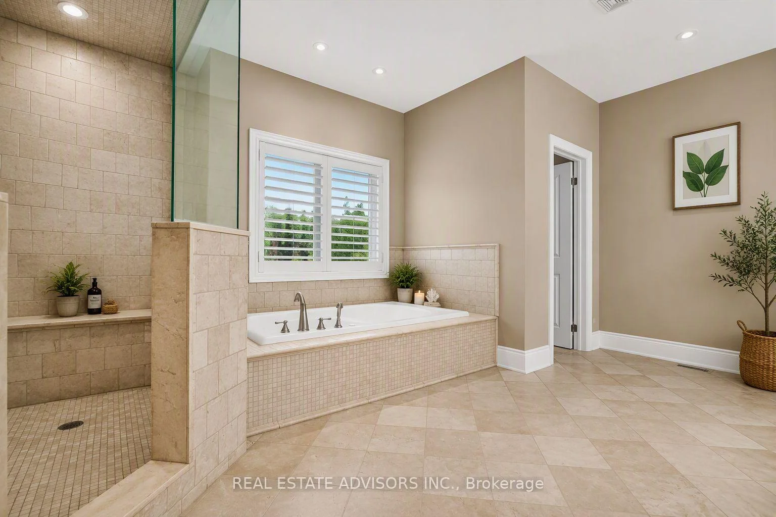 Photo 31 of 43 Grayfield Drive, Whitchurch-Stouffville, Ballantrae — HOMEH
