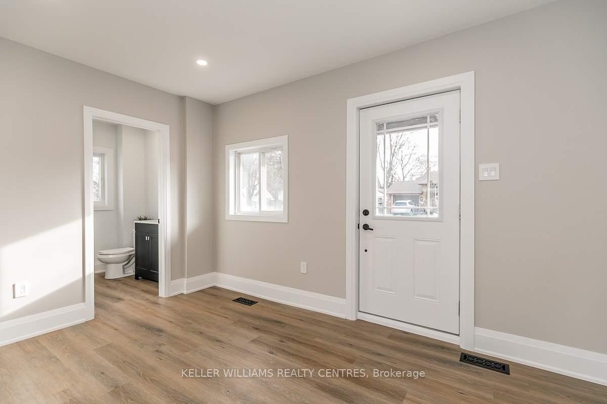 Photo 5 of Unit 2, 46 Campbell Avenue, Barrie, Allandale — HOMEH