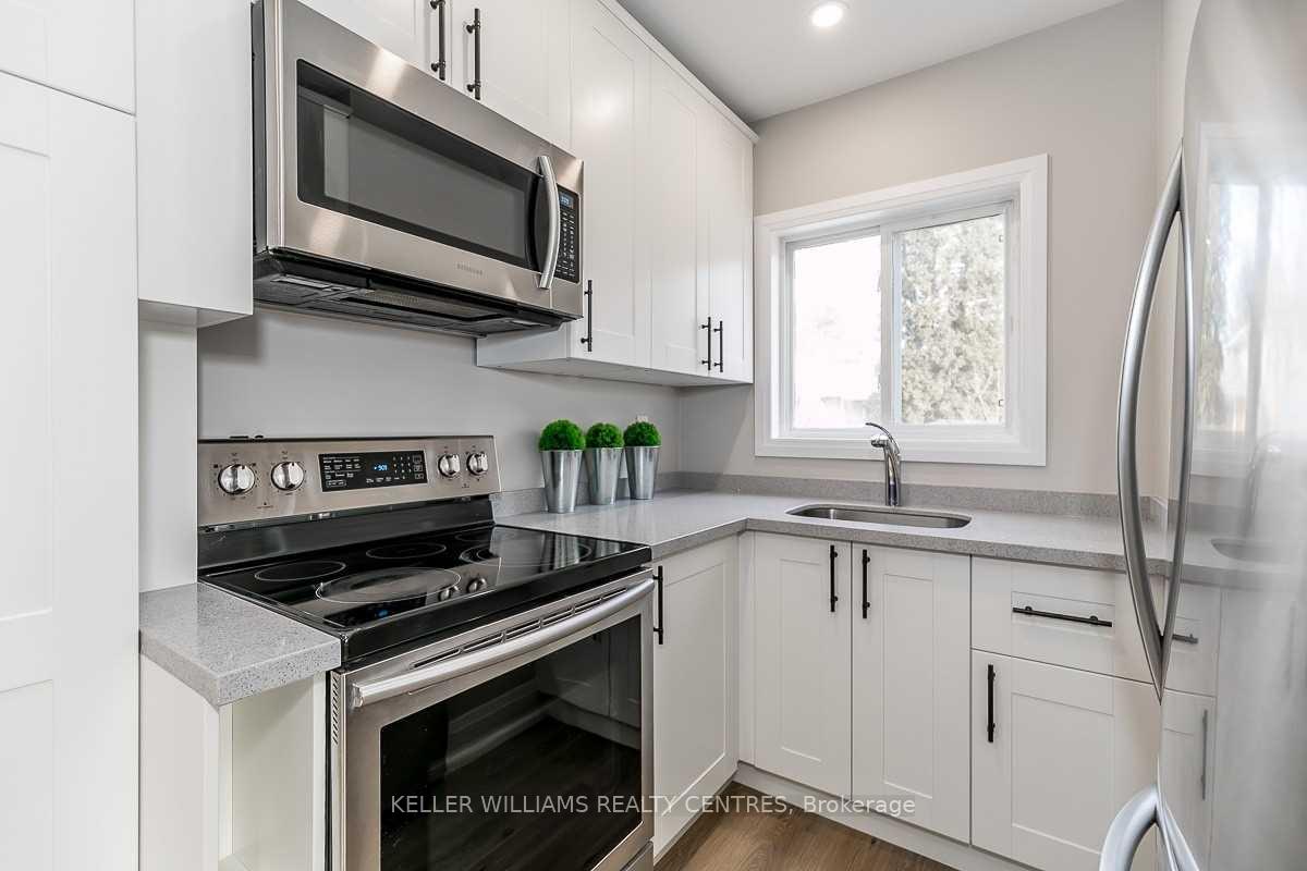 Photo 7 of Unit 2, 46 Campbell Avenue, Barrie, Allandale — HOMEH