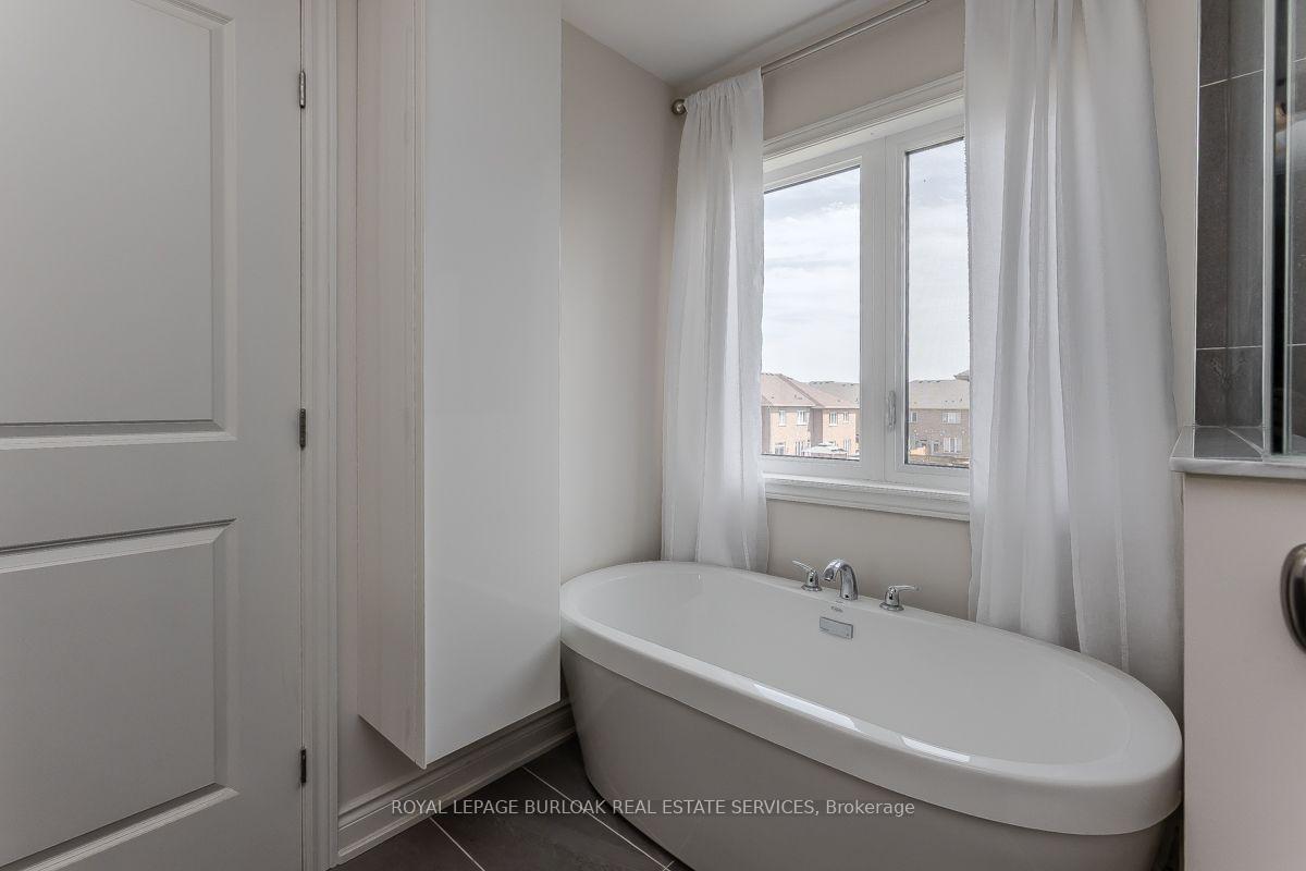 Photo 34 of 11 Cooley Grove, Hamilton, Meadowlands — HOMEH