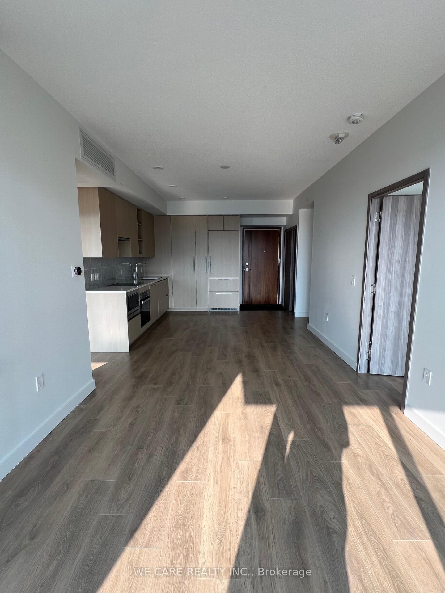 Photo 4 of Unit 4006, 95 Mcmahon Drive, North York, Bayview Village — HOMEH