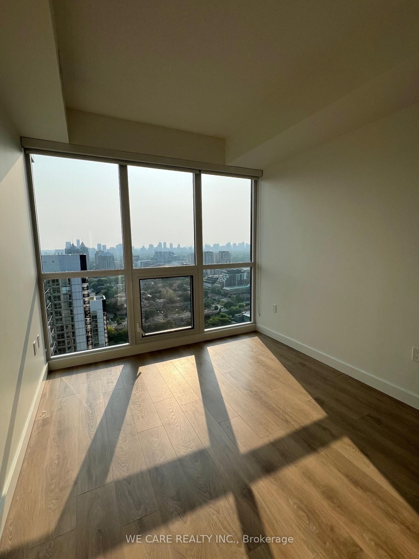 Photo 5 of Unit 4006, 95 Mcmahon Drive, North York, Bayview Village — HOMEH