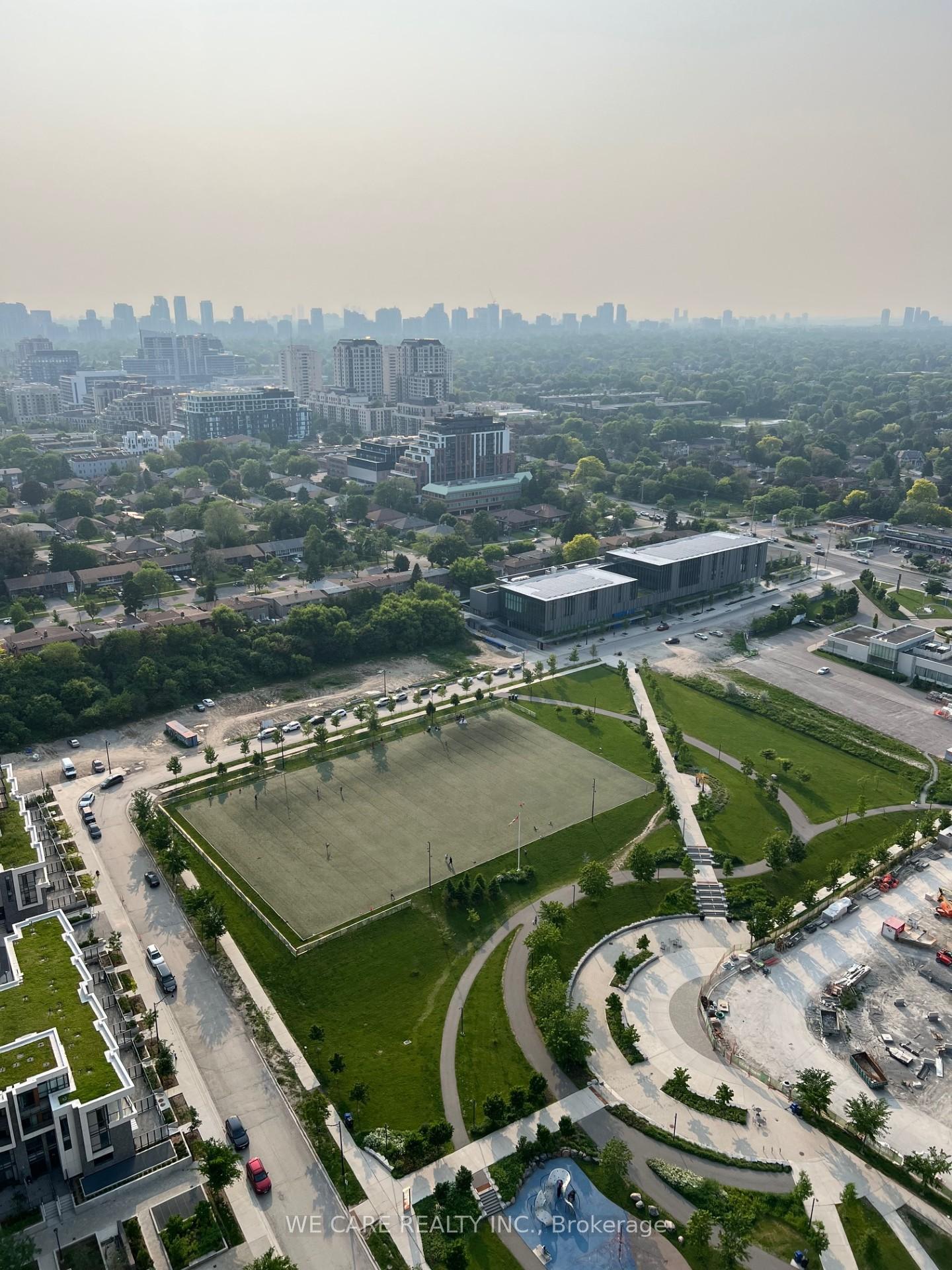 Photo 12 of Unit 4006, 95 Mcmahon Drive, North York, Bayview Village — HOMEH