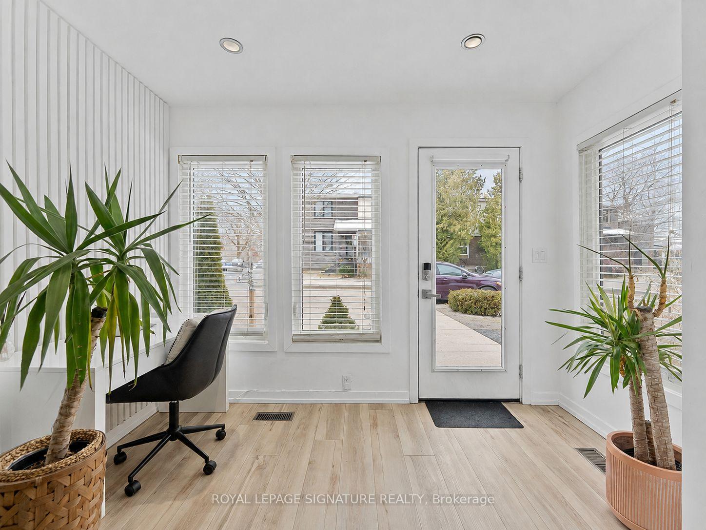 Photo 3 of 28 Minto Street, Toronto, Greenwood-Coxwell — HOMEH