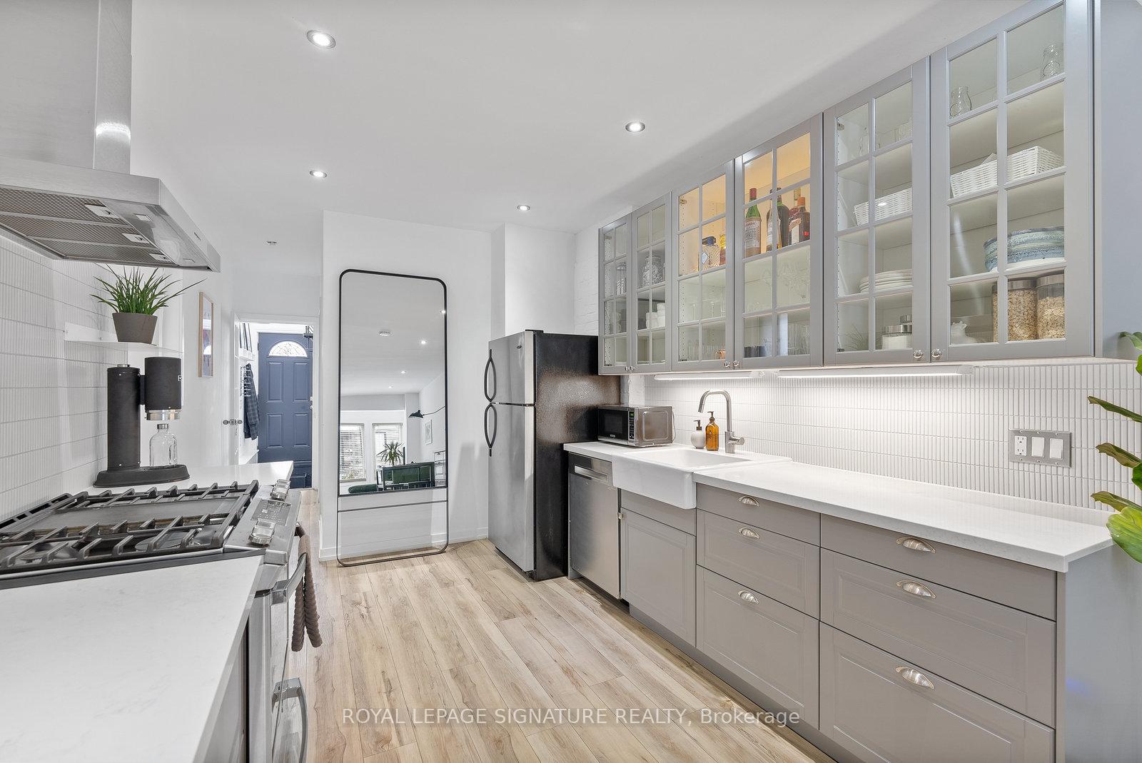 Photo 9 of 28 Minto Street, Toronto, Greenwood-Coxwell — HOMEH