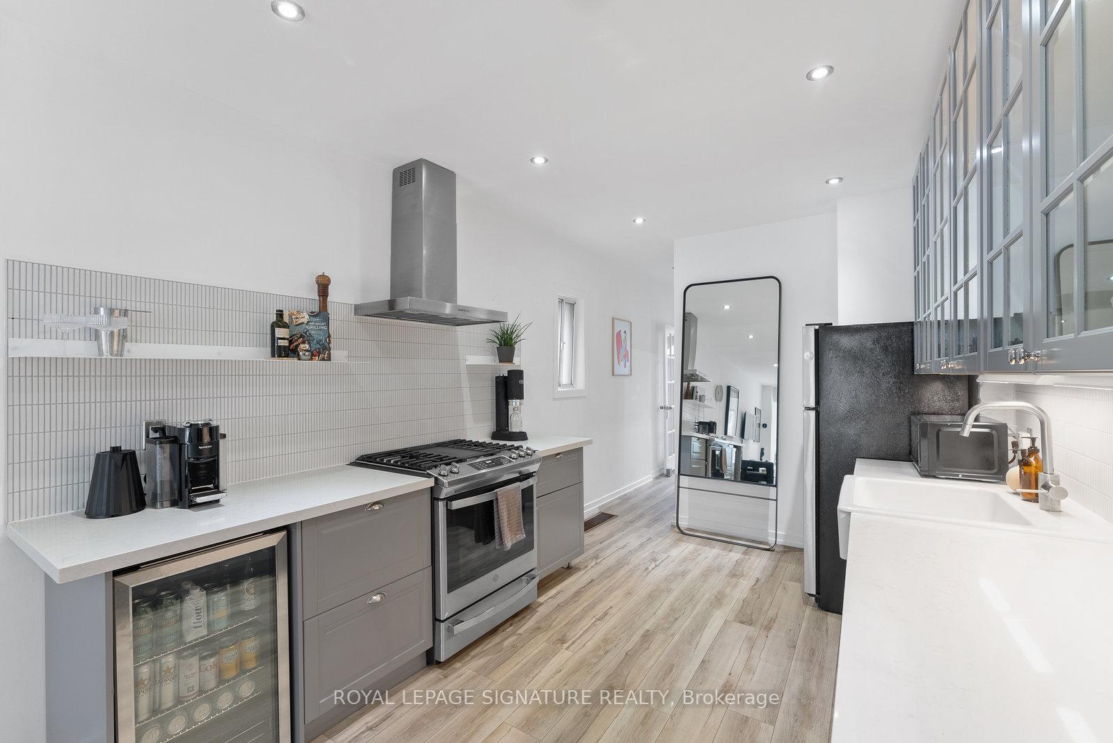 Photo 10 of 28 Minto Street, Toronto, Greenwood-Coxwell — HOMEH