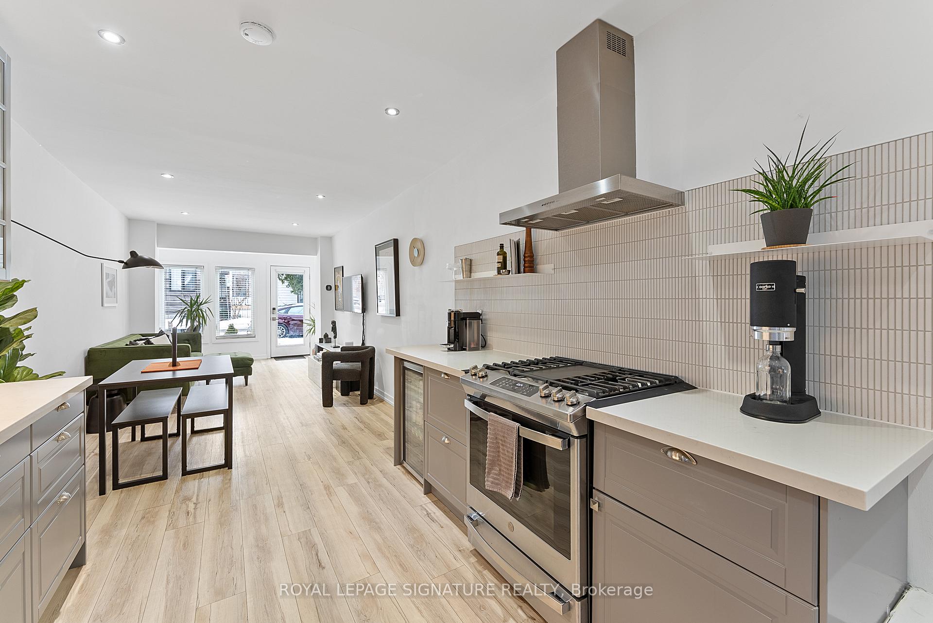 Photo 11 of 28 Minto Street, Toronto, Greenwood-Coxwell — HOMEH