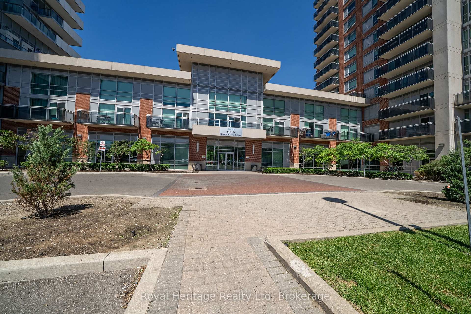 Photo 1 of Unit 1602, 215 Queen Street E, Brampton, Queen Street Corridor — HOMEH