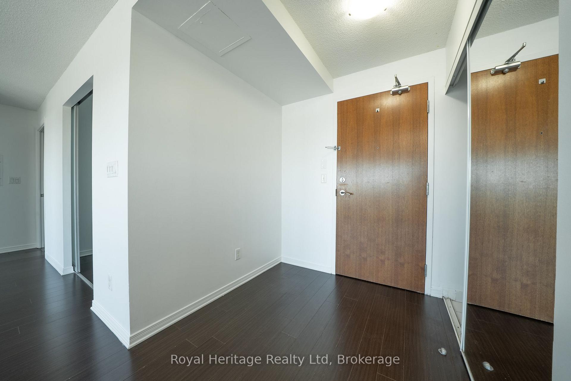 Photo 4 of Unit 1602, 215 Queen Street E, Brampton, Queen Street Corridor — HOMEH