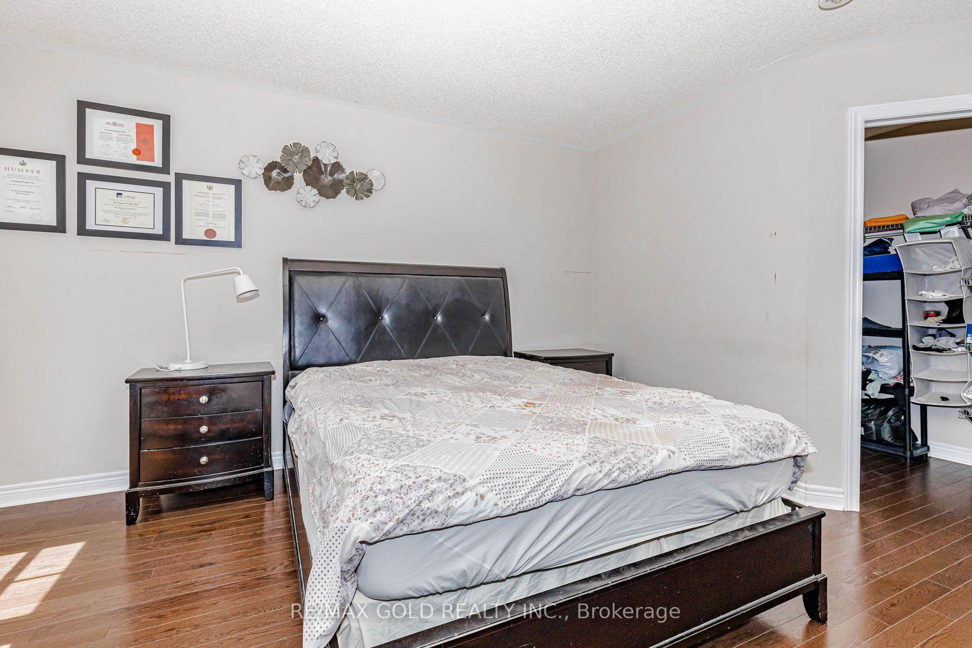 Photo 24 of 3 Dale Meadows Road, Brampton, Bram West — HOMEH
