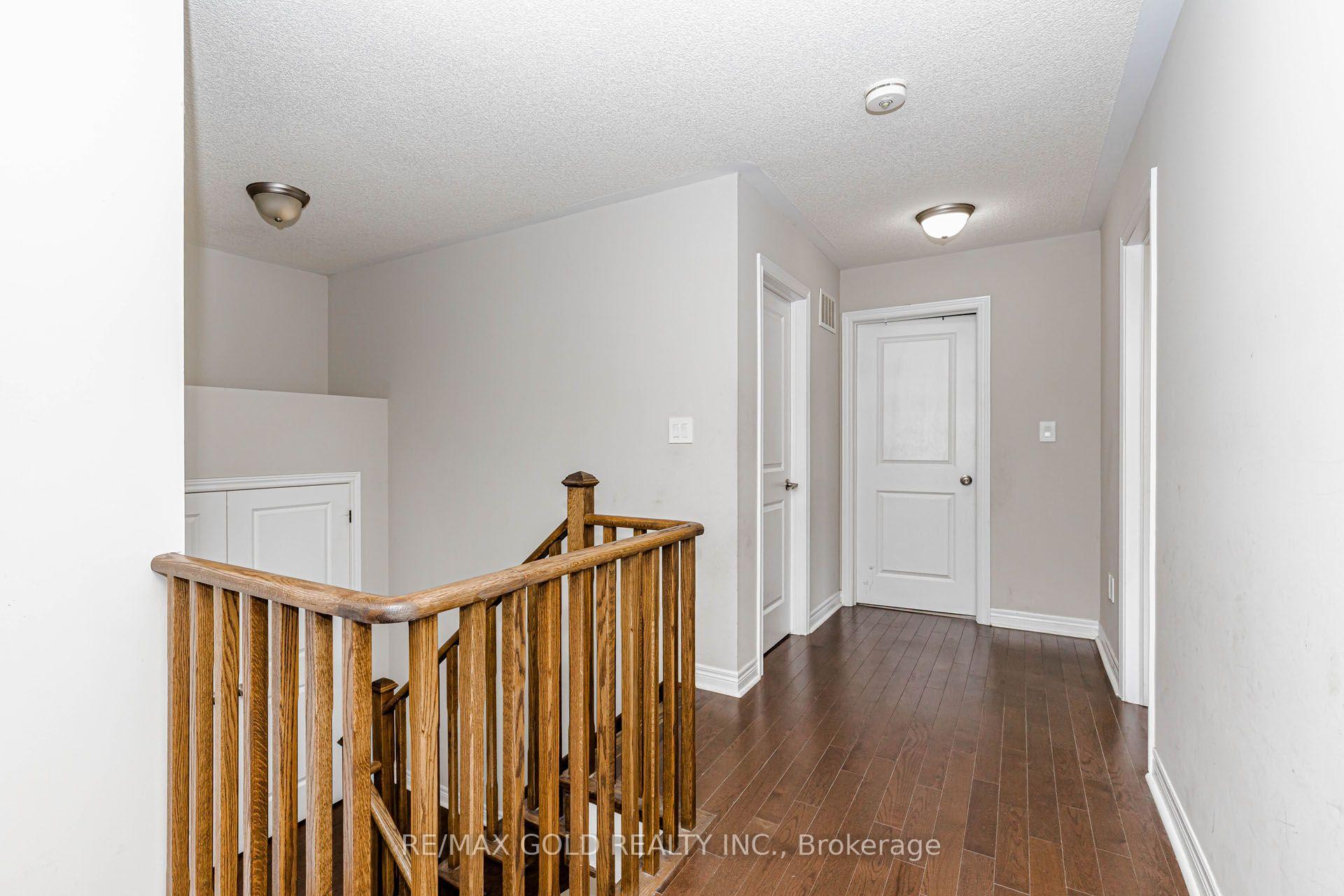 Photo 36 of 3 Dale Meadows Road, Brampton, Bram West — HOMEH