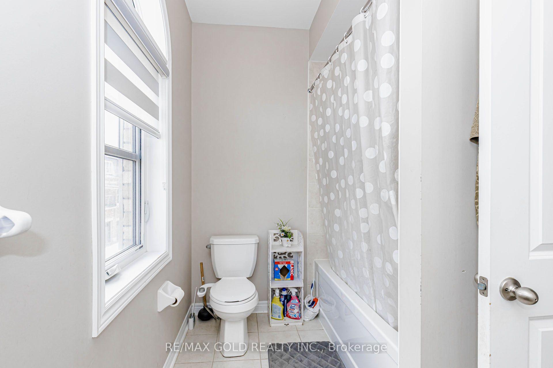 Photo 41 of 3 Dale Meadows Road, Brampton, Bram West — HOMEH