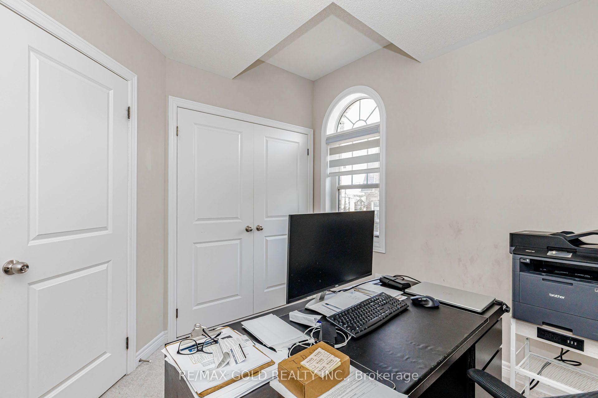 Photo 43 of 3 Dale Meadows Road, Brampton, Bram West — HOMEH