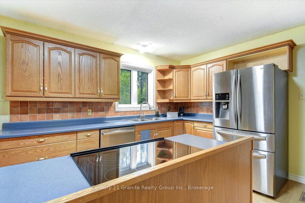 Photo 5 of 32 Firehall Lane, Hastings Highlands, Herschel Ward — HOMEH