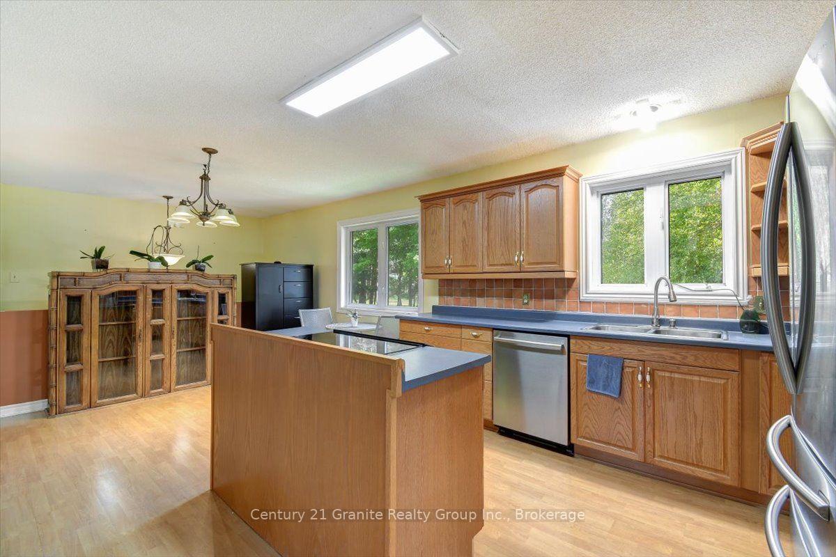 Photo 6 of 32 Firehall Lane, Hastings Highlands, Herschel Ward — HOMEH
