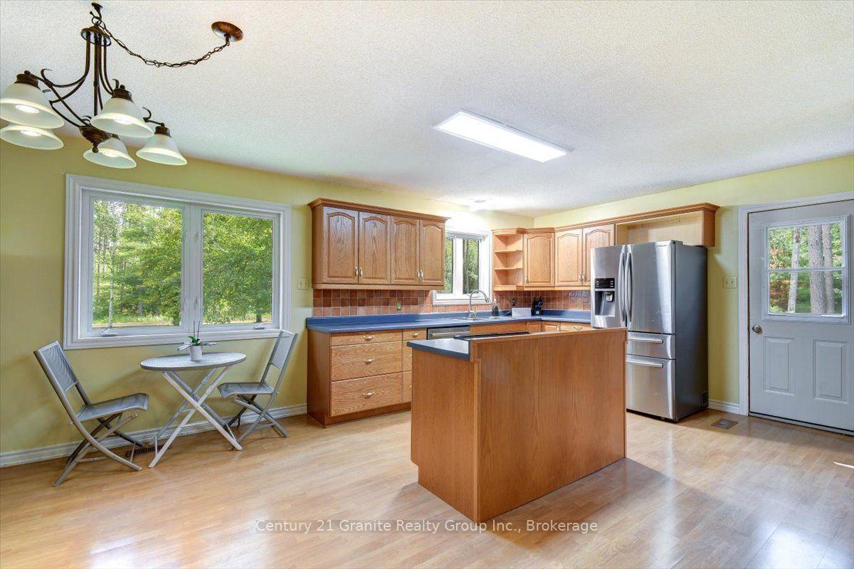 Photo 7 of 32 Firehall Lane, Hastings Highlands, Herschel Ward — HOMEH