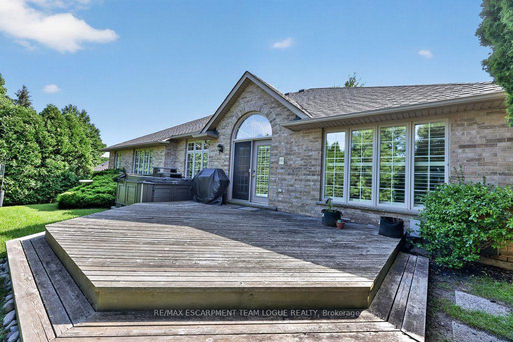 Photo 38 of 1092 Crofton Way, Burlington, Tyandaga — HOMEH