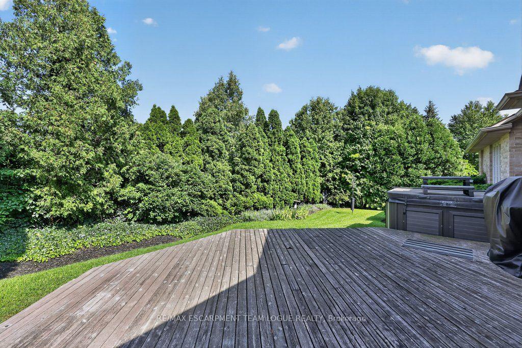 Photo 41 of 1092 Crofton Way, Burlington, Tyandaga — HOMEH
