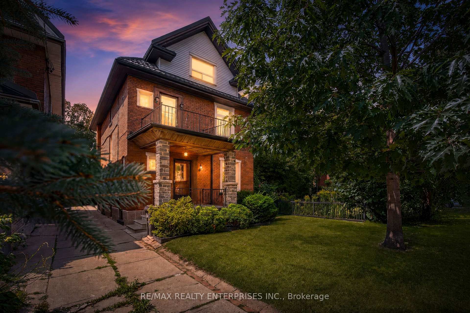Photo 2 of 162 Mavety Street, Toronto, Junction Area — HOMEH