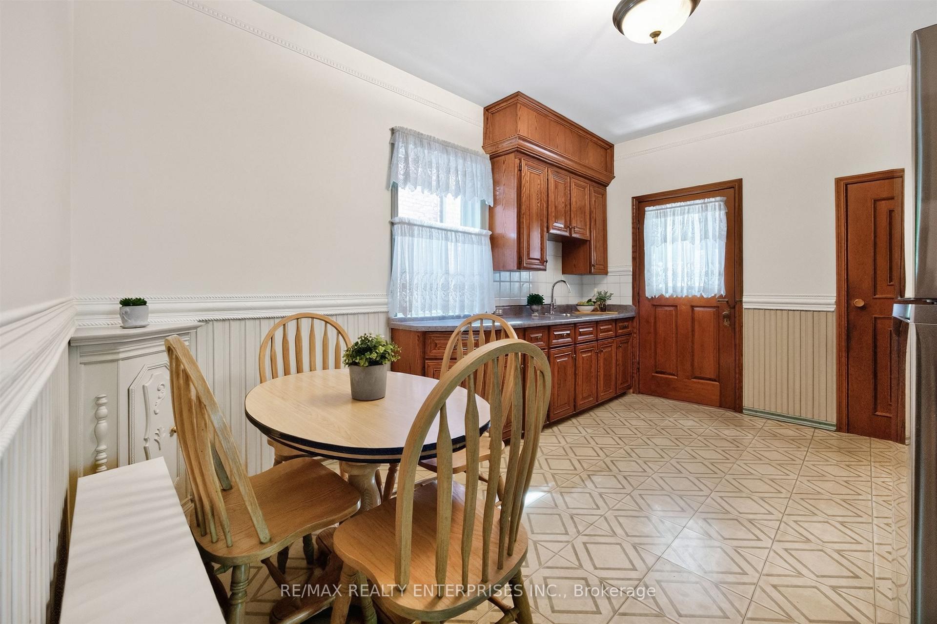 Photo 15 of 162 Mavety Street, Toronto, Junction Area — HOMEH
