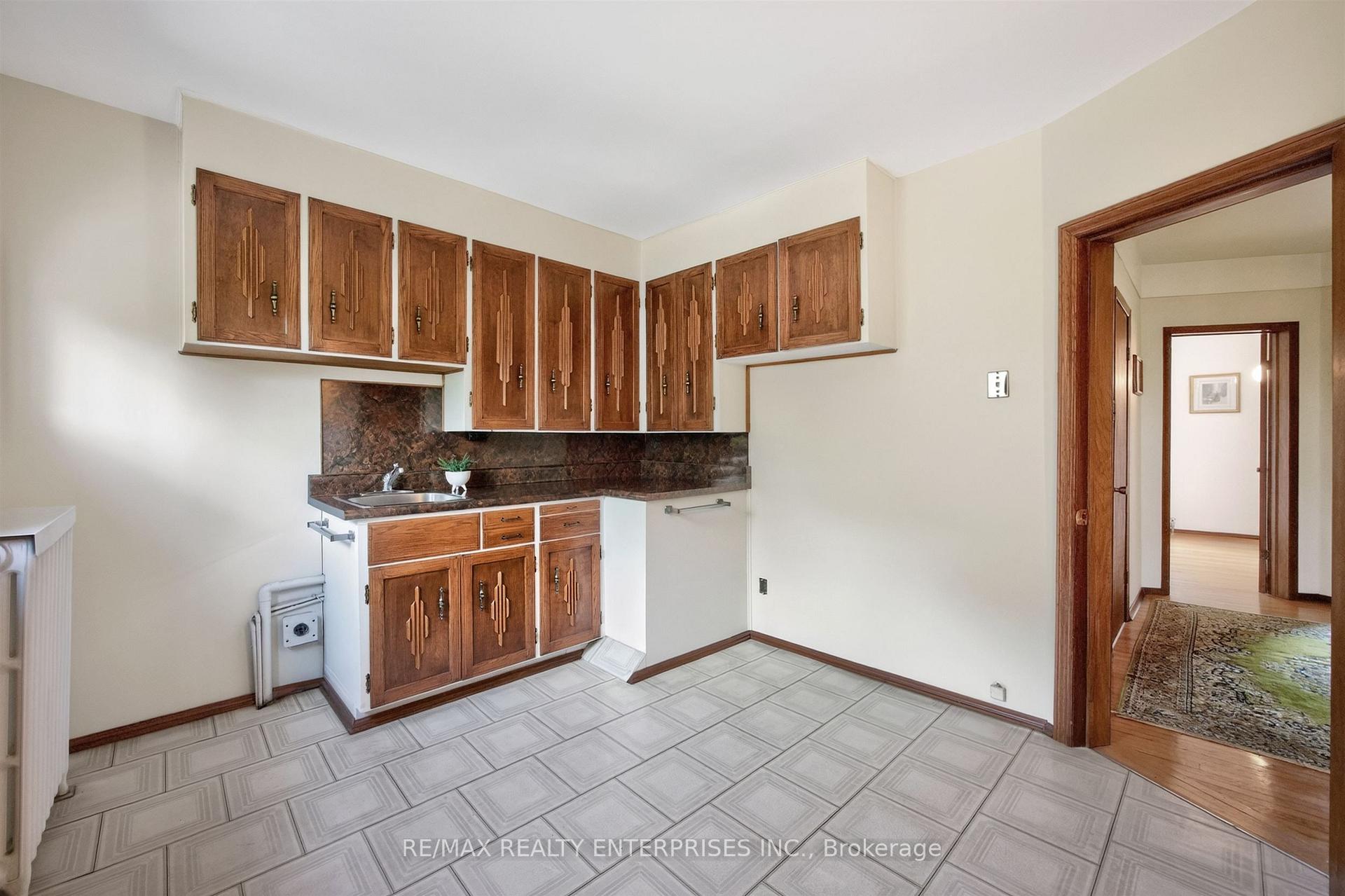 Photo 26 of 162 Mavety Street, Toronto, Junction Area — HOMEH