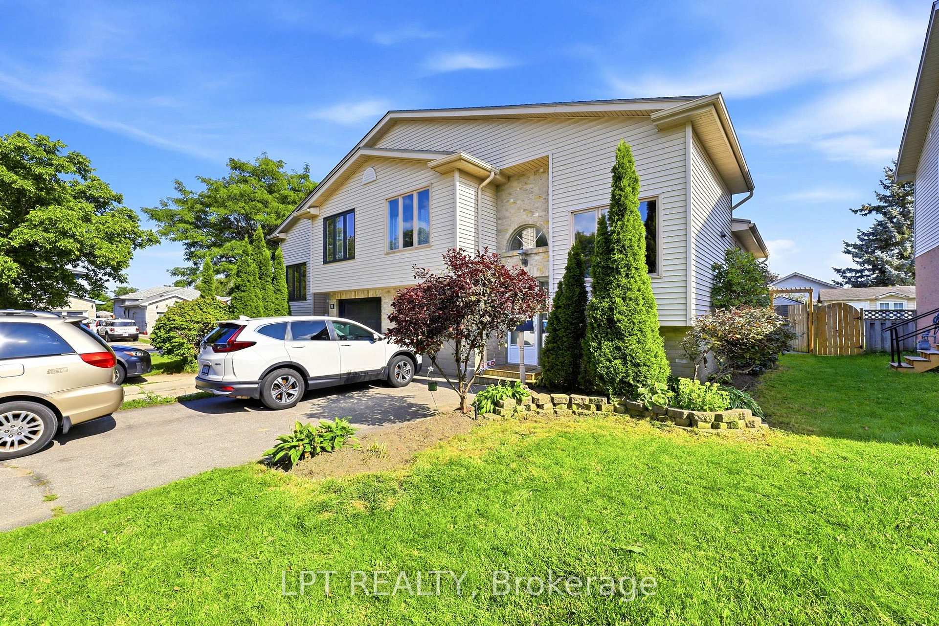 Front of 79 Sunrise Crescent