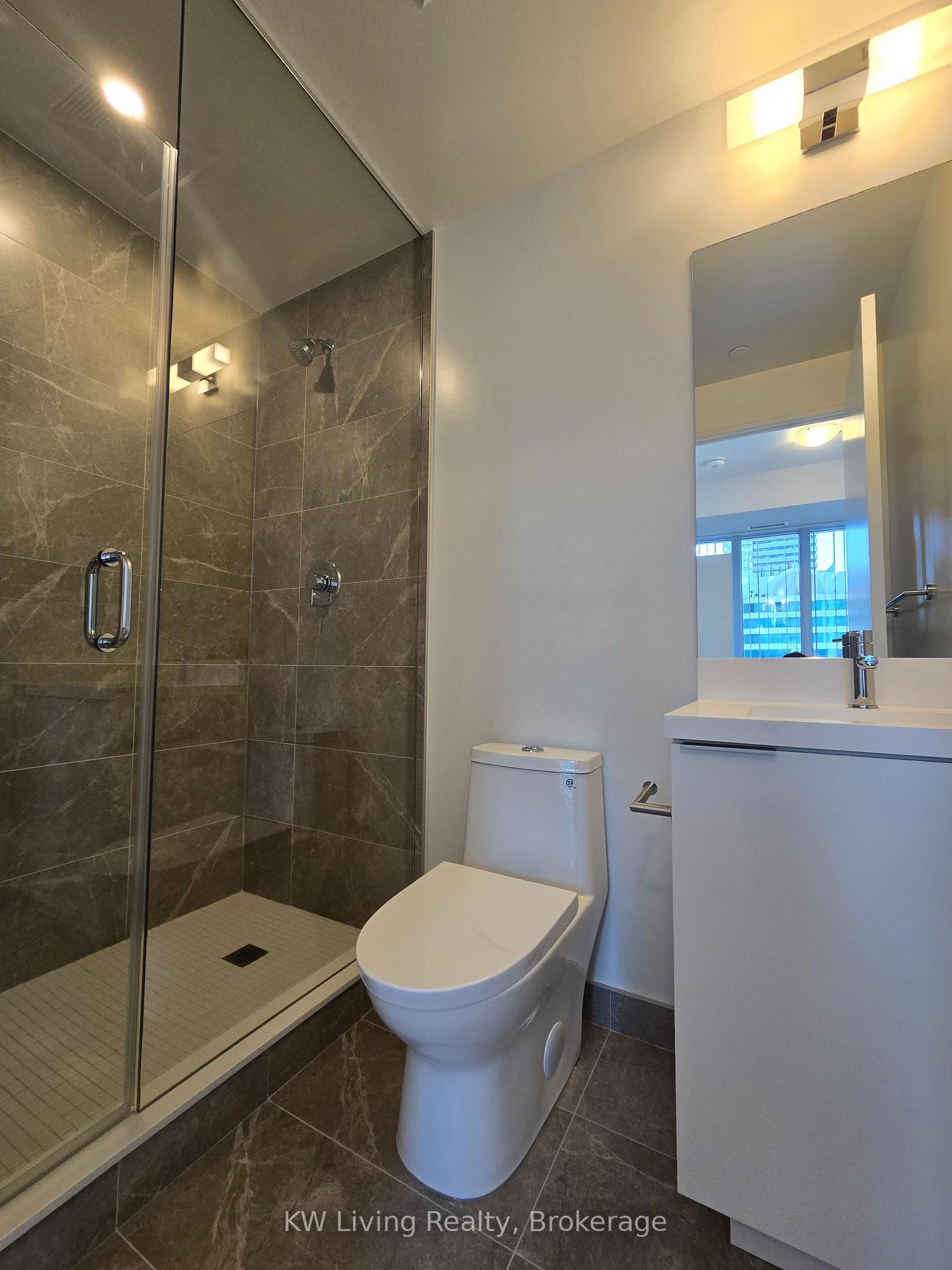 Photo 10 of Unit 1806, 400 King Street W, Toronto, Waterfront Communities — HOMEH