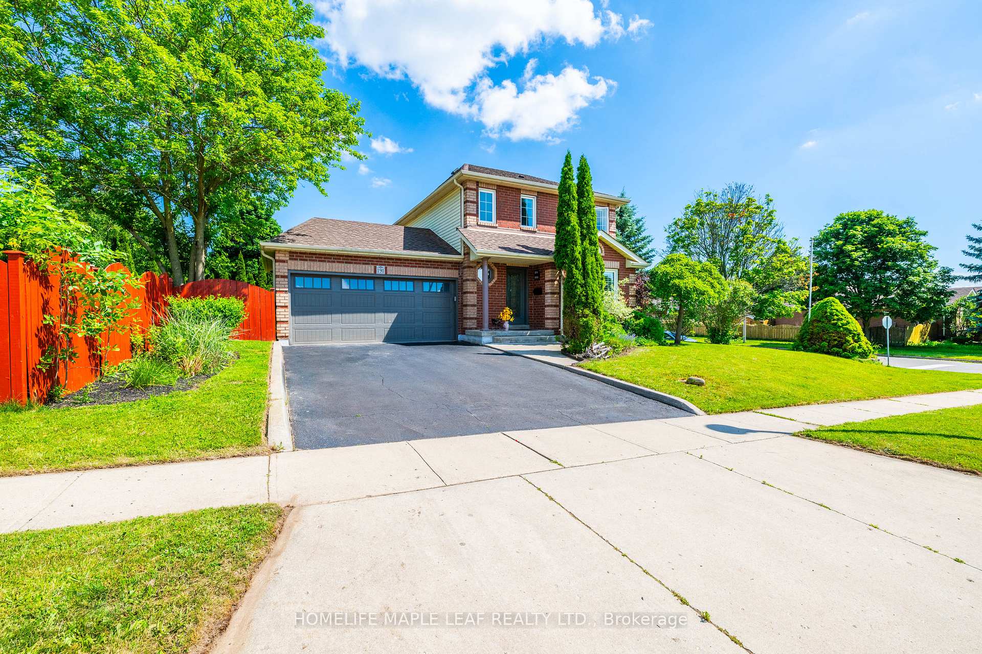 Photo 3 of 191 Stirling Macgregor Drive, Cambridge, St Andrews/Southwood — HOMEH