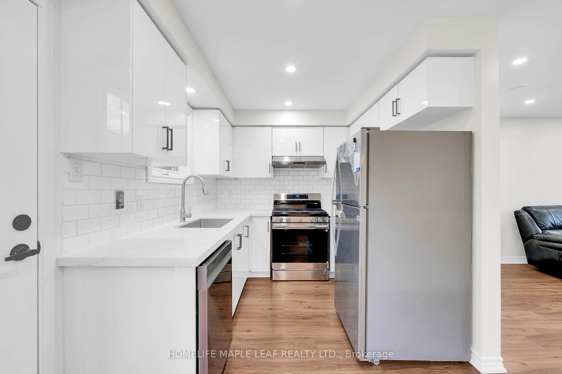 Photo 14 of 191 Stirling Macgregor Drive, Cambridge, St Andrews/Southwood — HOMEH