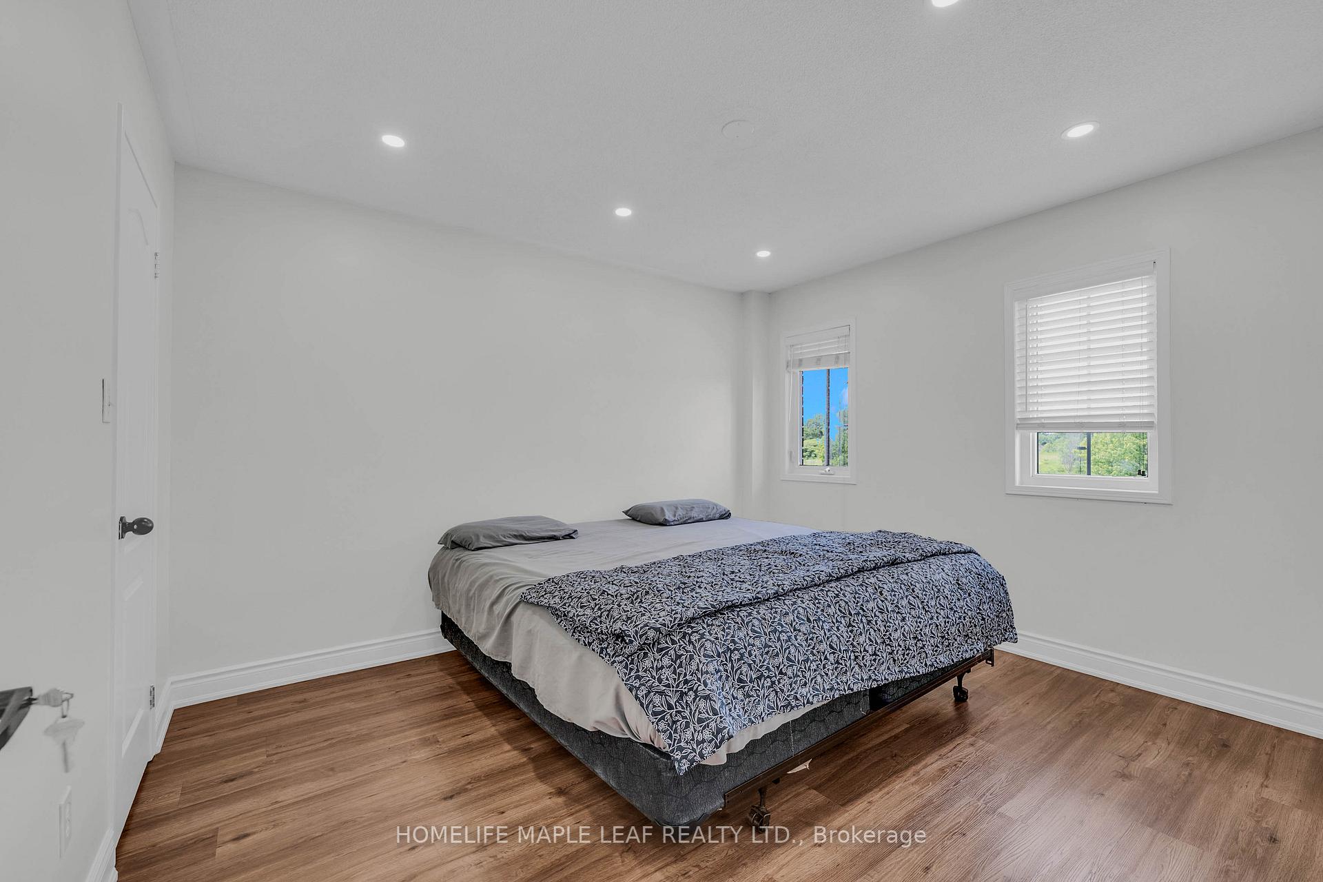 Photo 18 of 191 Stirling Macgregor Drive, Cambridge, St Andrews/Southwood — HOMEH
